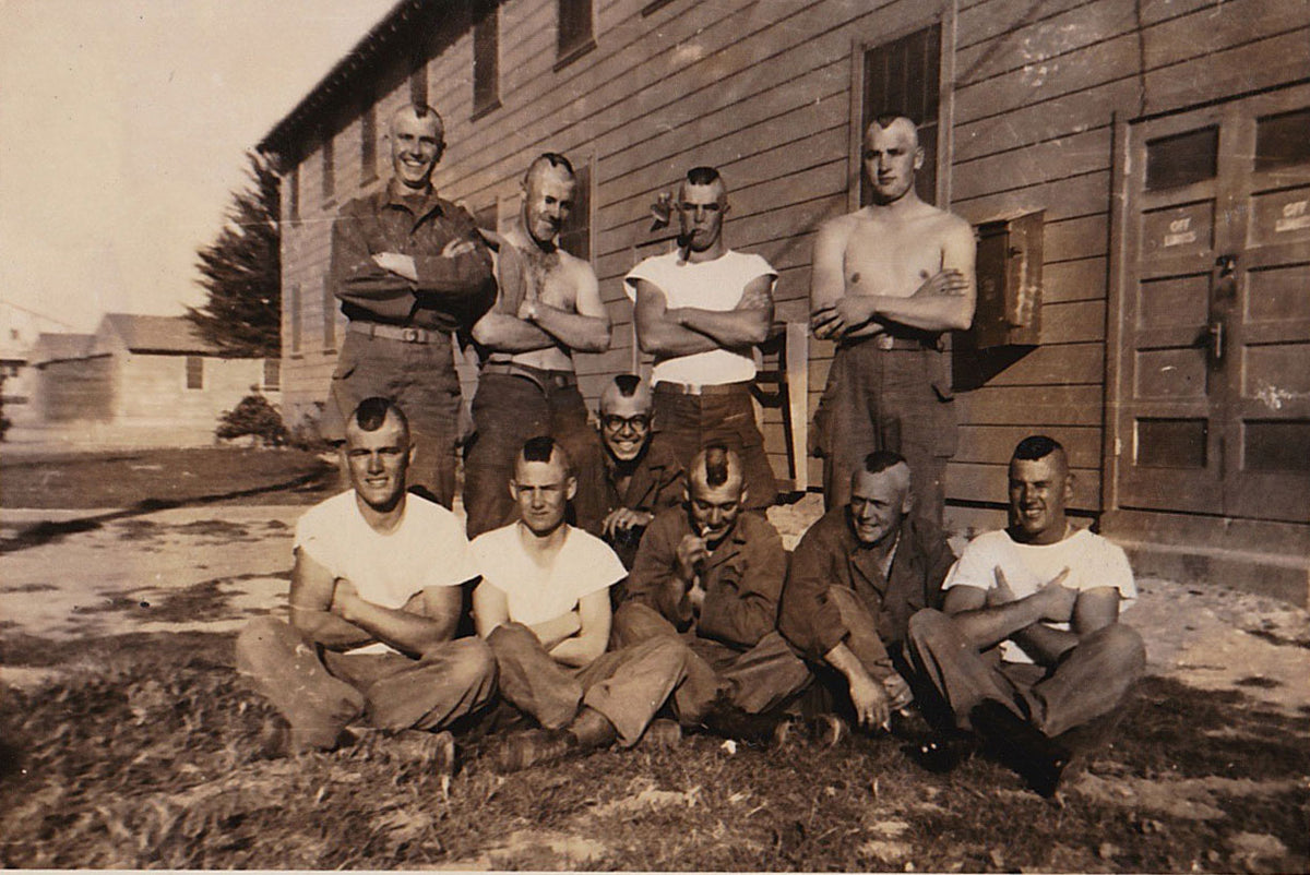 Men in Rows: Military – Homobilia