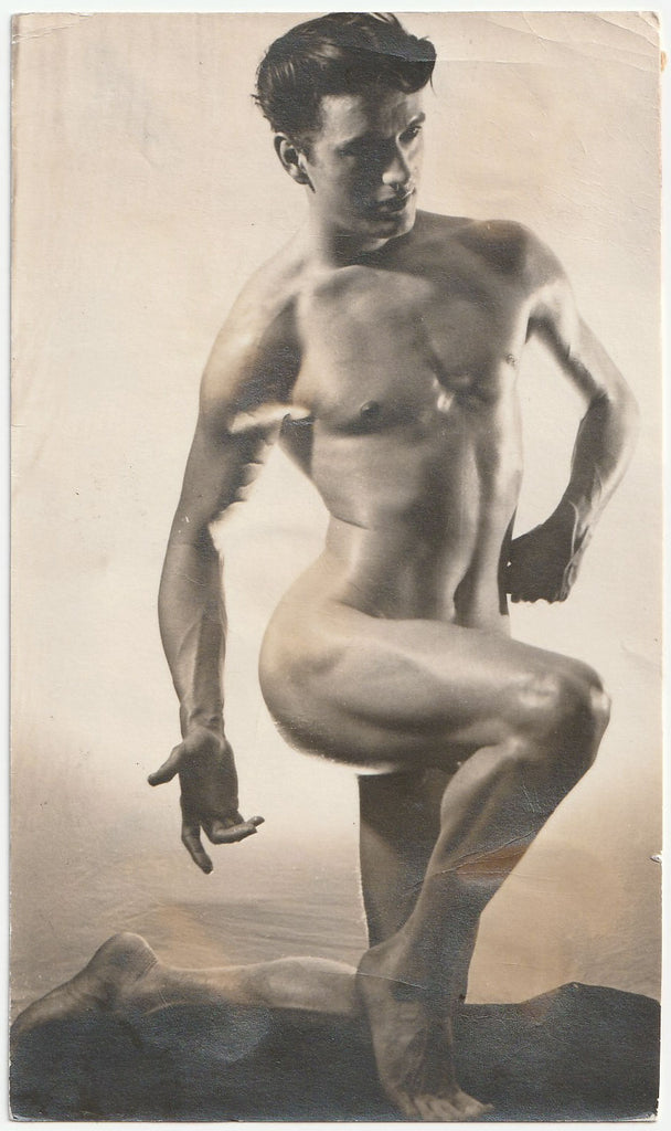 Stunning image of a male nude with one leg strategically raised vintage gay photo