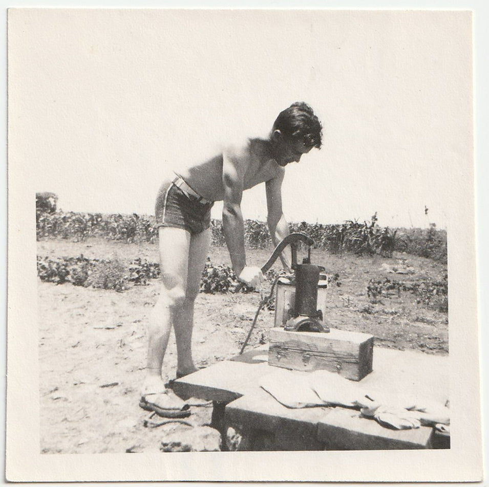 Man Pumping Up vintage gay photo