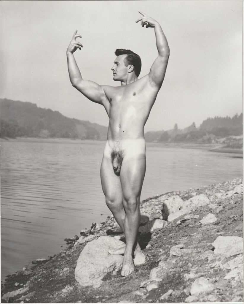 Vic Nelson, vintage male nude physique photo by Dave Martin