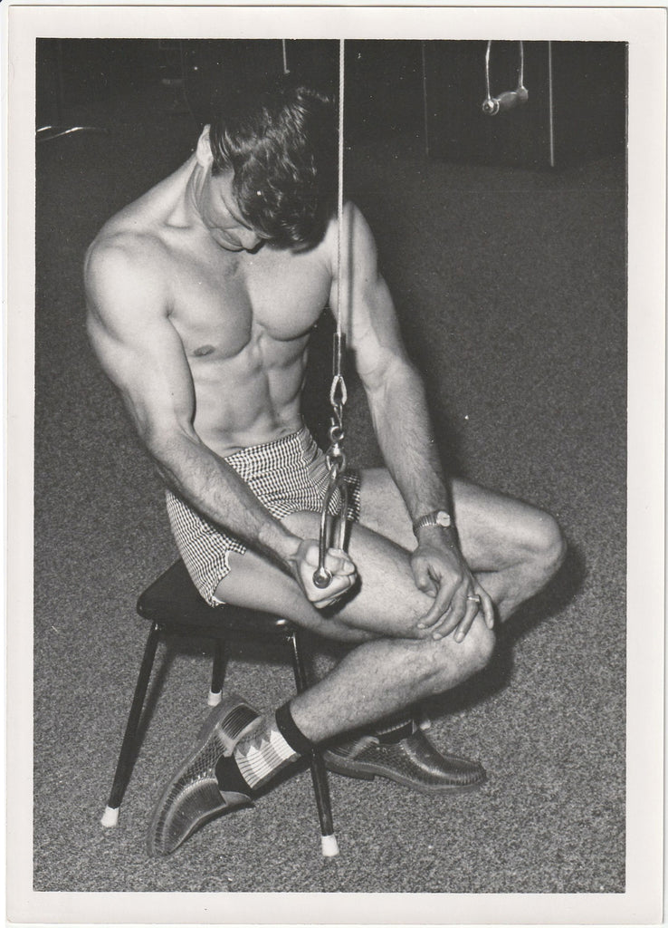 Swan Photo: Anonymous BodyBuilder Working Out vintage gay physique photo