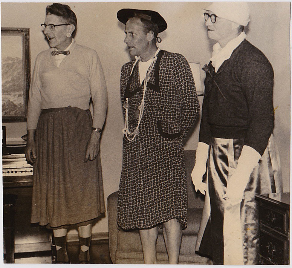 Transvestites at Home cross dressers vintage photo