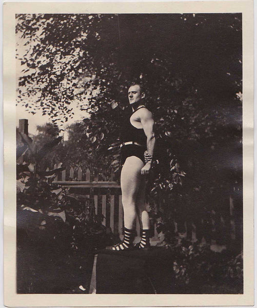 Vintage strongman photo Esplen