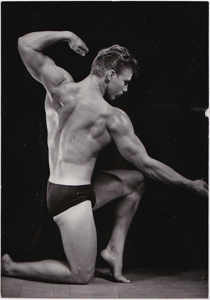 Rare original vintage photo of bodybuilder Bo Johansson flexing, by Stan of Sweden. 