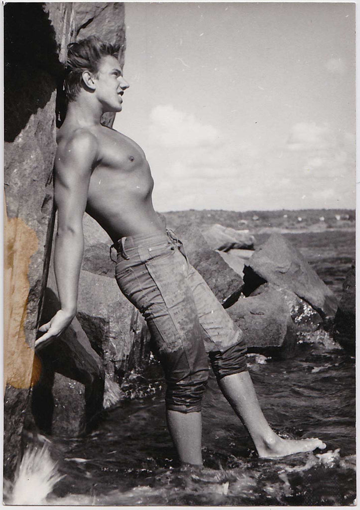 Rare original vintage photo by Stan of Sweden: Lennart Svensson wearing tight, wet jeans. 