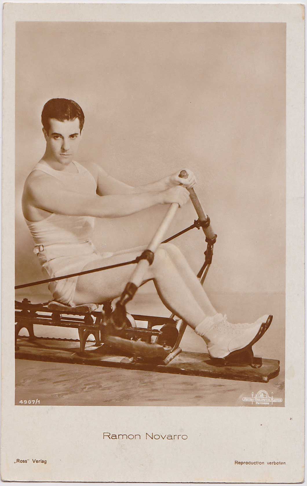 Ramon Novarro Exercising – Homobilia