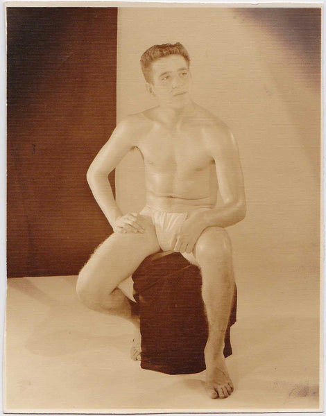 Anonymous Seated Nude vintage physique photo